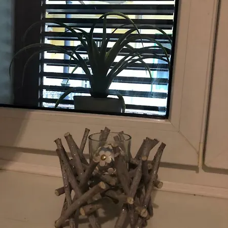 Apartman Jewelry Box In