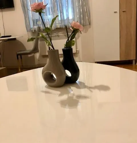 Jewelry Box In Apartment *