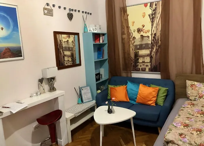 Apartment Jewelry Box In Budapest