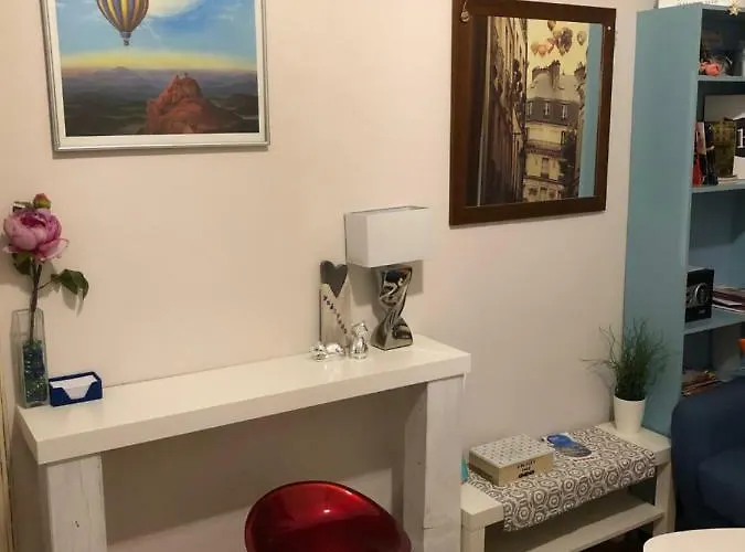 Apartment Jewelry Box In Budapest